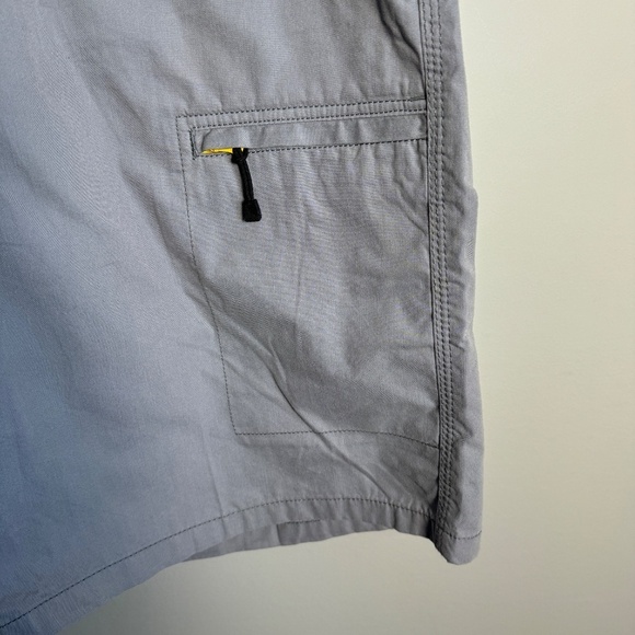 Wrangler Jeans Co Performance Series Men's Cargo Shorts Gray Size Tag: 40 Hiking - Picture 3 of 14